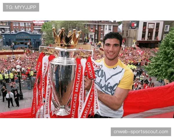 塞维利亚发布2026-27赛季复古球衣，致敬1995年联盟杯冠军